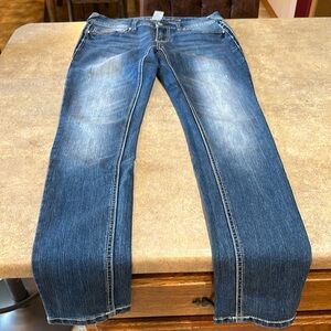 Women’s vanity curvy  skinny jeans size 29 x 32